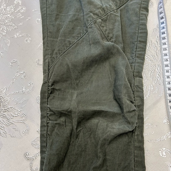 BCBG Maxazria Corduroy Skinny Leg Women’s pants Sz 2 - Picture 5 of 7